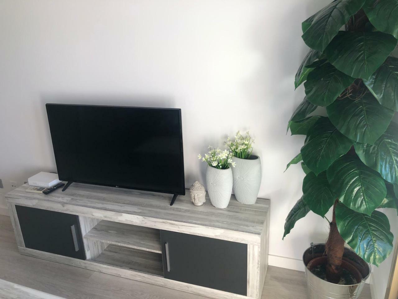 סאלו La Moderna Apartament מראה חיצוני תמונה
